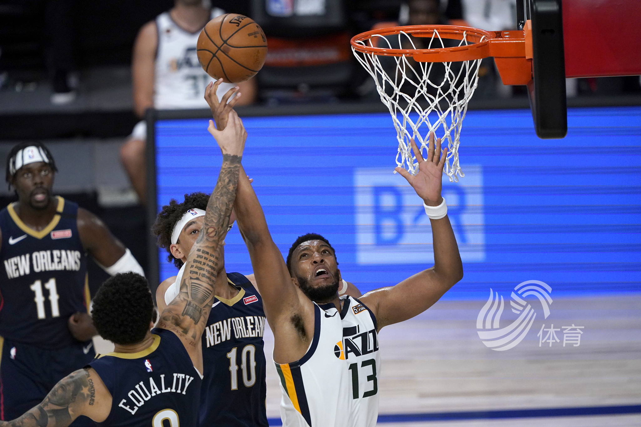 台瞬间拥堵 台瞬间拥堵