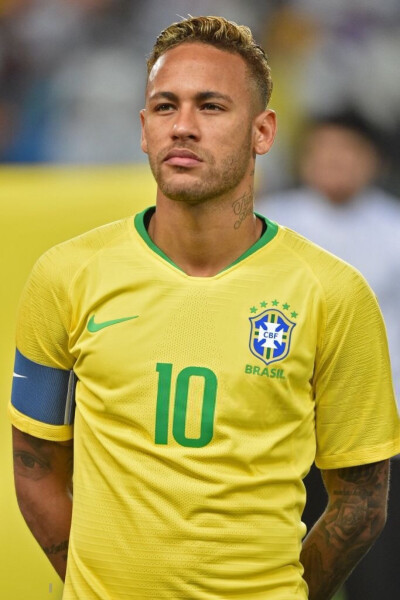 回赛中更具 回赛中更具